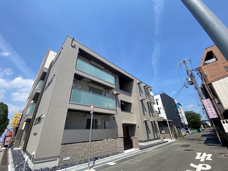 姫路市安田のアパートの建物外観