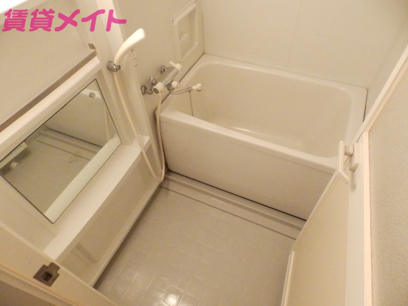 バス・シャワールーム　同型参考写真