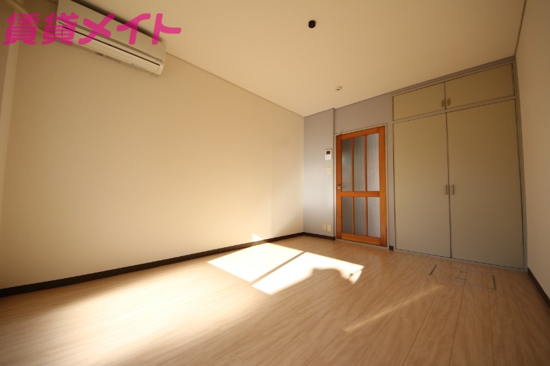 居室・リビング　同タイプ部屋写真です。