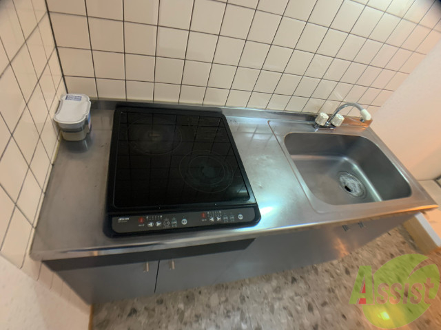 キッチン　ＩＨクッキングヒーターが設置されていて、便利ですね～。