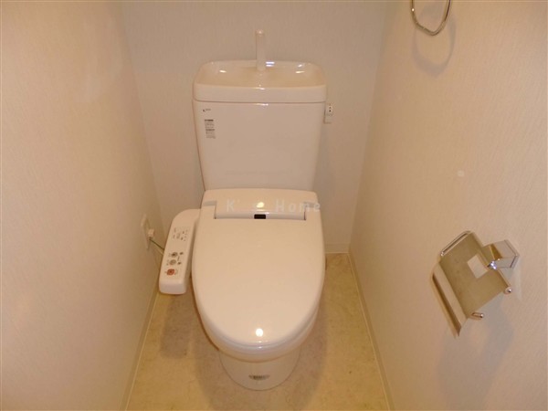 トイレ　ウォシュレット付