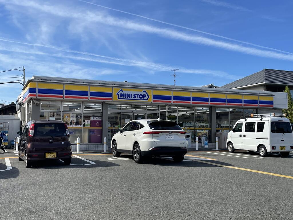 コンビニ　ミニストップ八尾太田店（コンビニ）まで414m