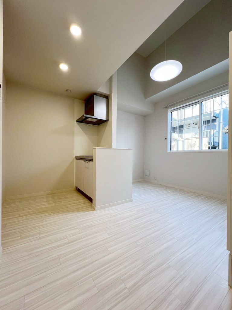 居室・リビング　天井が高く開放的なリビング♪