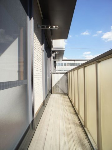 バルコニー　日当たり良好！お洗濯物がたくさん干せます♪