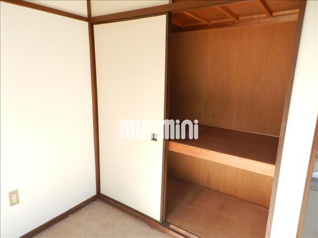 収納　収納力充実の押入です