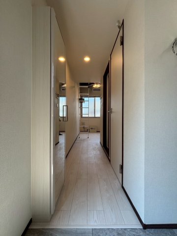 玄関　別号室イメージの為、現状を優先致します。