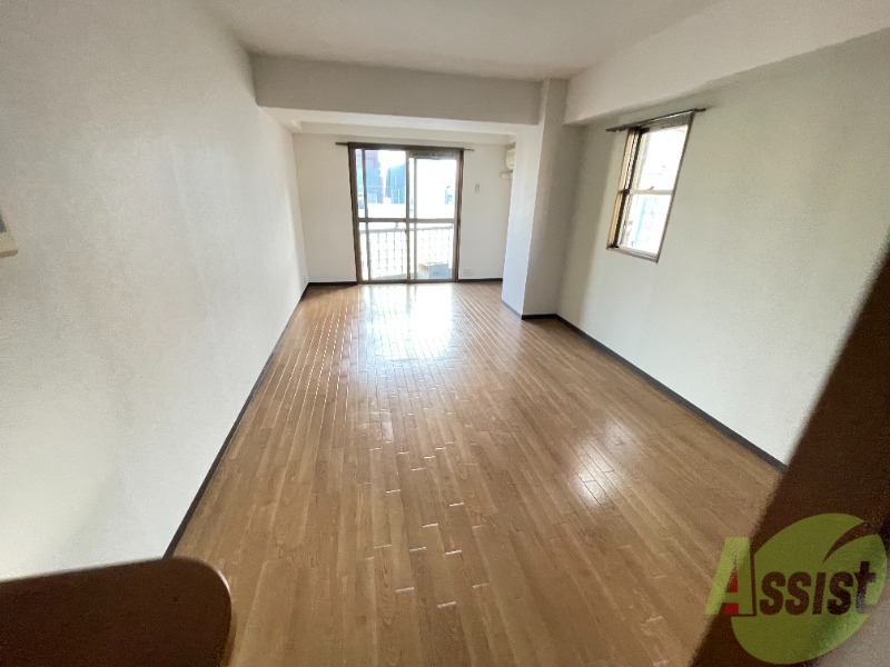 居室・リビング　開放的なリビング