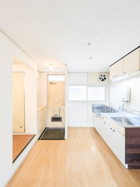 居室・リビング　ＤＫ・玄関