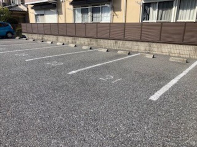 駐車場　駐車場