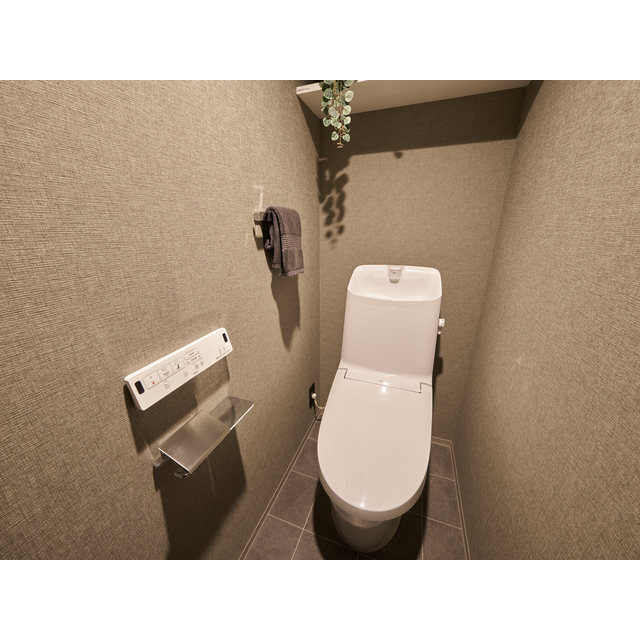 トイレ　家具・家電の備え付けはありません