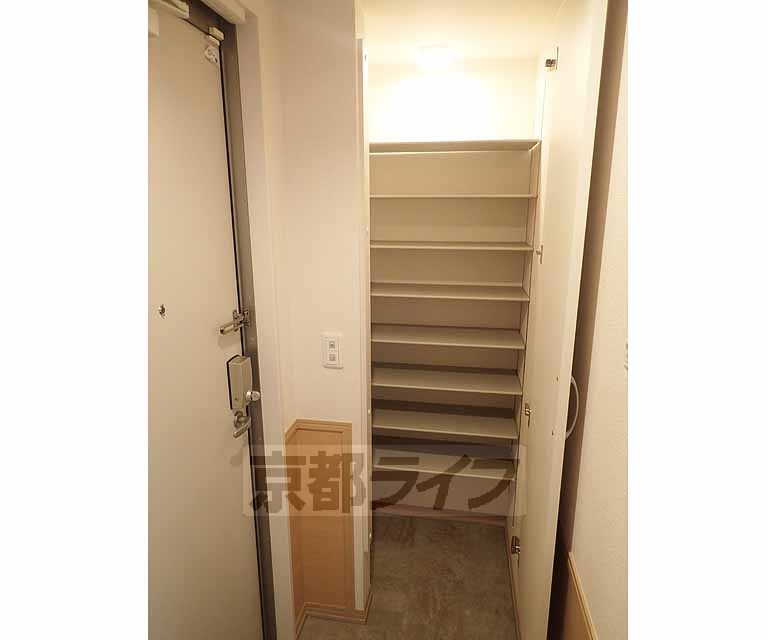 その他設備　靴を沢山収納できます