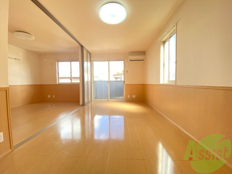 居室・リビング　１２帖のリビングです。広々としていますね。