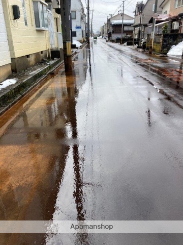 その他　前面道路（その他）まで0m