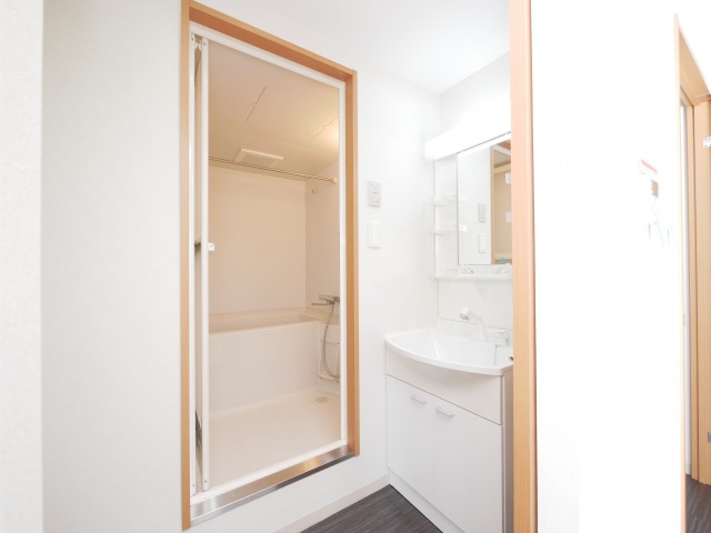 洗面設備　洗面化粧台付き♪