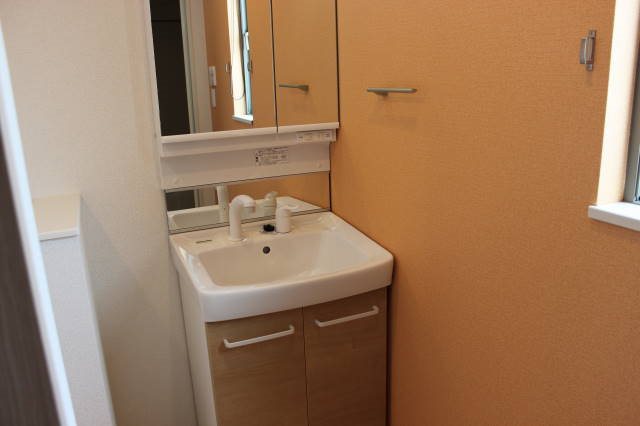 洗面設備　※別のお部屋の写真です。