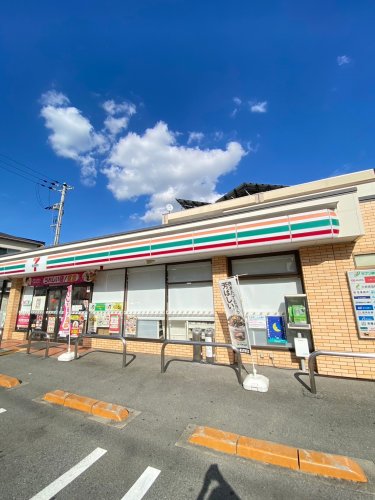 コンビニ　セブンイレブン 宝塚中野町店（コンビニ）まで467m