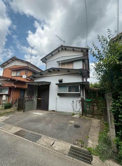 建物外観　静かな住環境で、在宅ワークにも向いています