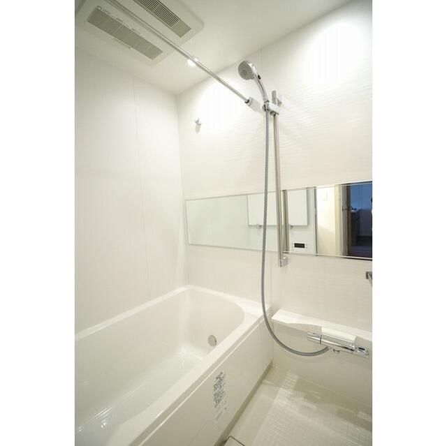 バス・シャワールーム　日々の疲れを癒すお風呂付です