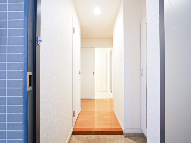 玄関　写真は別号室です。現況優先になります。