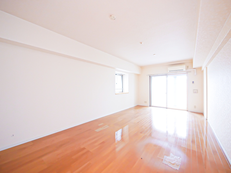 居室・リビング　写真は別号室です。現況優先になります。