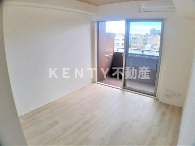 バルコニー　外からの目が気にならないバルコニーで洗濯物が干せます