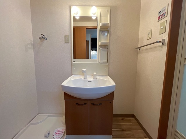 洗面設備　洗髪洗面化粧台