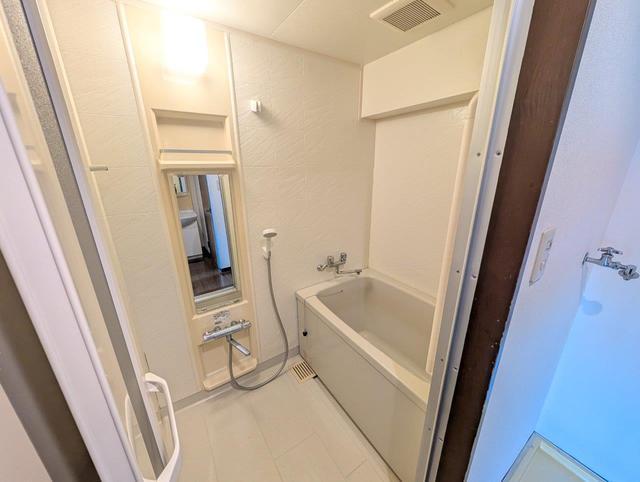 バス・シャワールーム　浴室