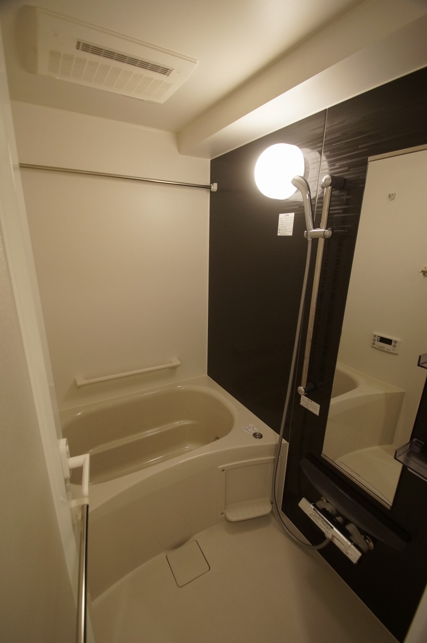 バス・シャワールーム　バスルーム