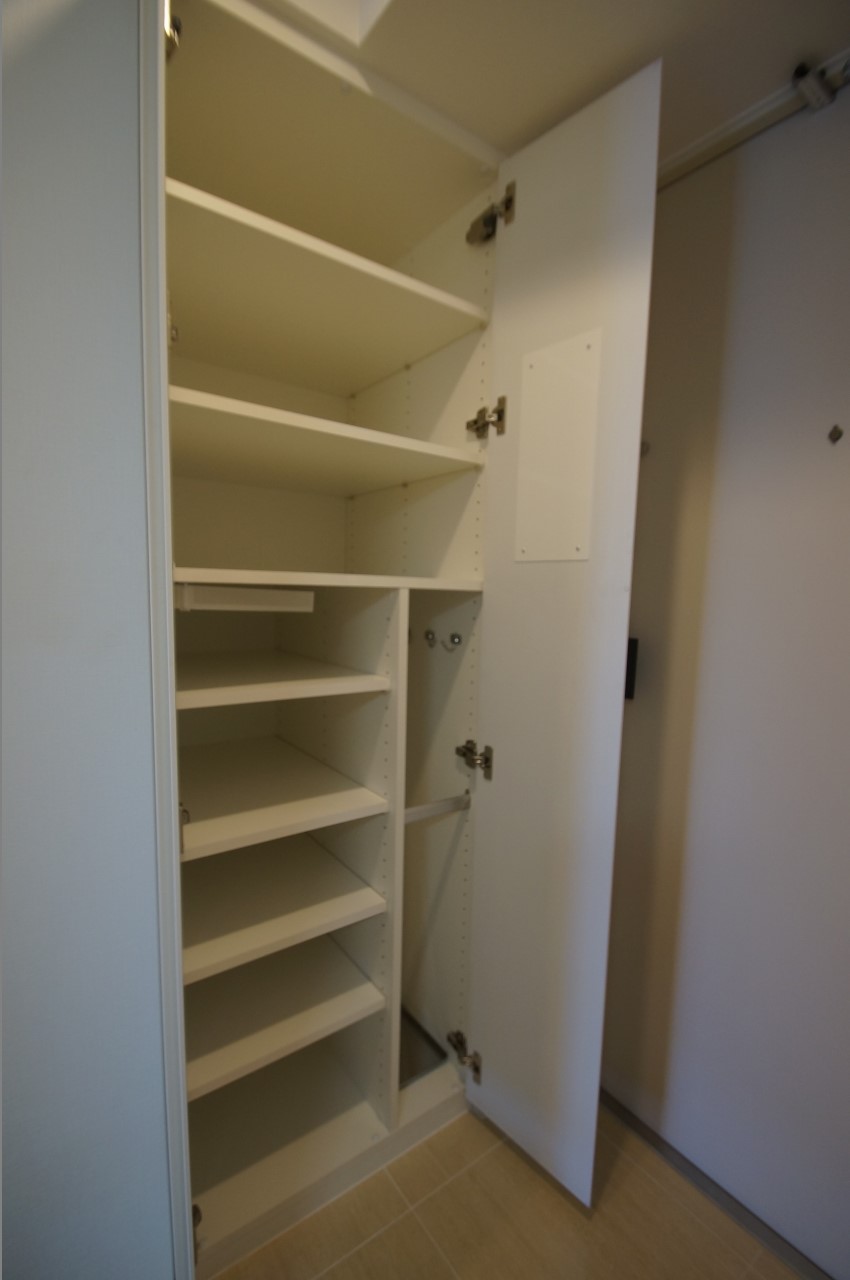 収納　シューズボックスあります