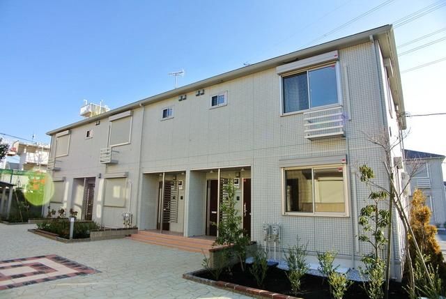 建物外観　☆敷地内には３棟ございます☆