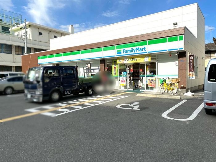 コンビニ　ファミリーマート新森2丁目店（コンビニ）まで650m