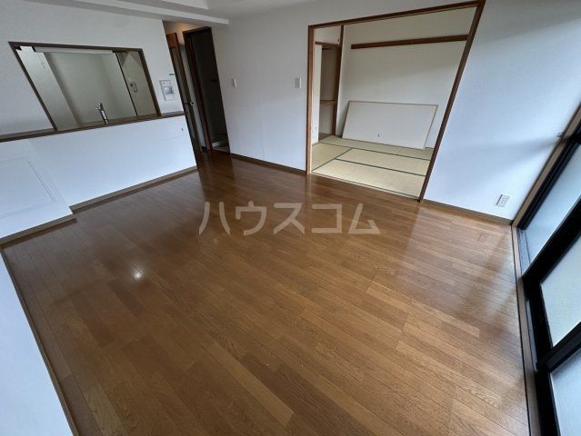 トランヴェールの居間写真