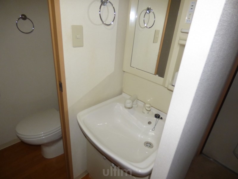 洗面設備　※別のお部屋のお写真です。御参考までに。