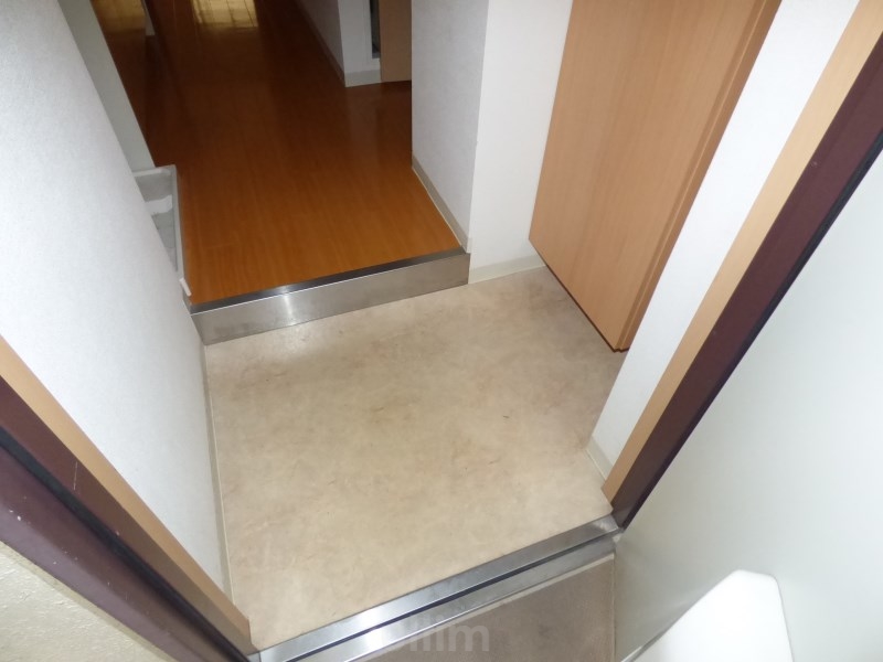 玄関　※別のお部屋のお写真です。御参考までに。