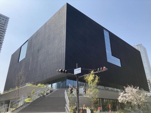 その他　国立国際美術館（その他）まで516m