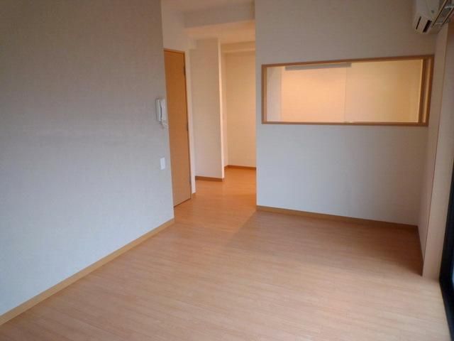 居室・リビング　南西向き洋室