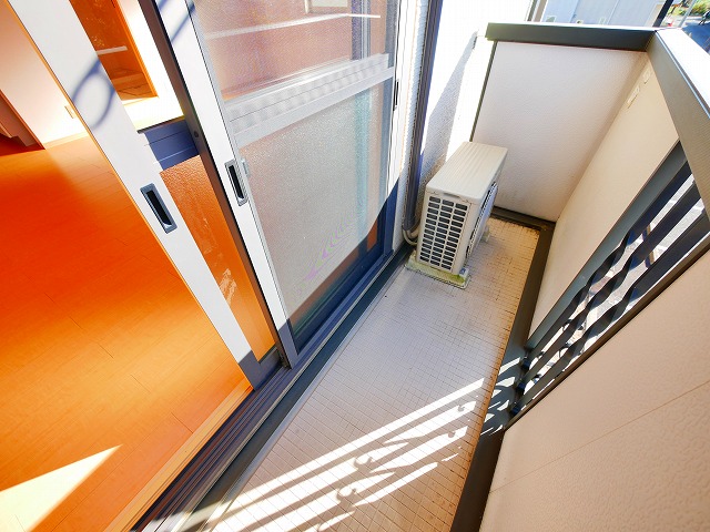 バルコニー　お洗濯にも便利なバルコニー付き