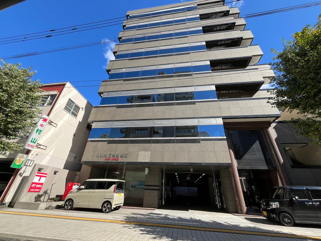 郵便局　札幌北二条郵便局（郵便局）まで181m