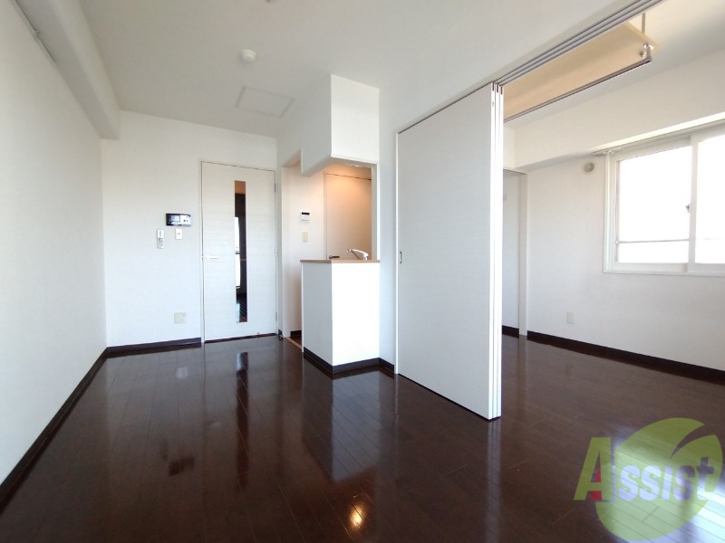 居室・リビング　広々としたリビングですね。使い勝手がよさそうですね！