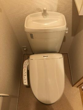 トイレ　※同物件201号室
