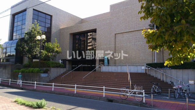 図書館　横浜市保土ヶ谷図書館（図書館）まで1073m