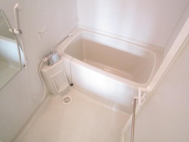 バス・シャワールーム　浴室乾燥機能つきバス