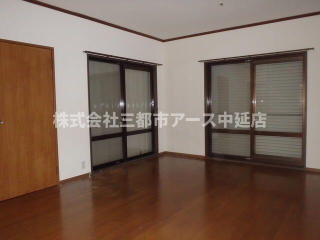 居室・リビング　目黒区五本木三丁目戸建