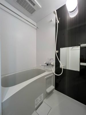 バス・シャワールーム　別部屋参考写真となります