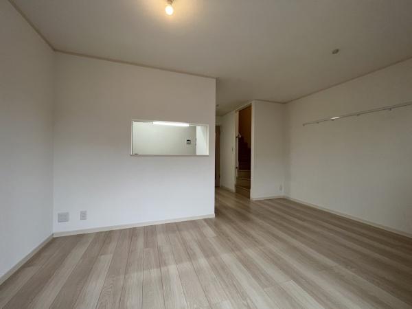 居室・リビング　明るいリビングダイニング！