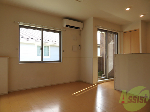 居室・リビング　リビングは広々とした１１．１帖のＬＤＫです。