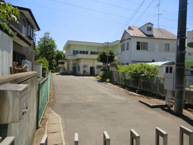 幼稚園・保育園　流山市立向小金保育所（幼稚園・保育園）まで450m