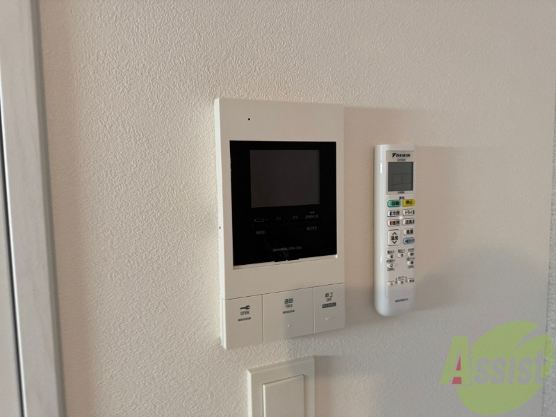 セキュリティ　ＴＶモニター付インターホンです。来客者の顔が見えるので安心！