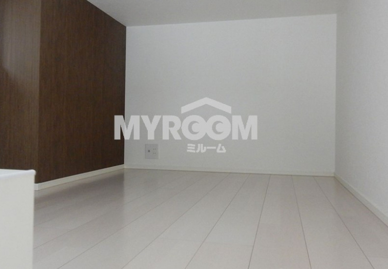 その他部屋・スペース　窓付きのロフト部屋もあり