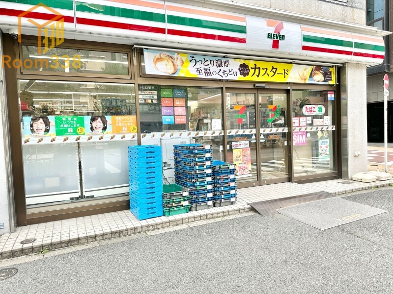 コンビニ　セブン-イレブン 新宿１丁目店（コンビニ）まで183m